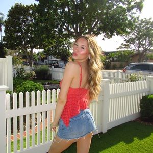 Meet your Posher, Kira